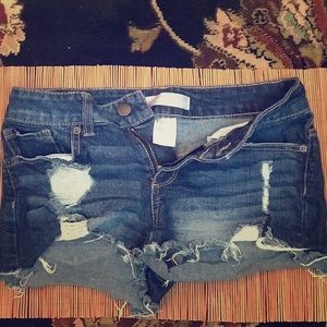 Lightly destroyed Hollister shorts size 9